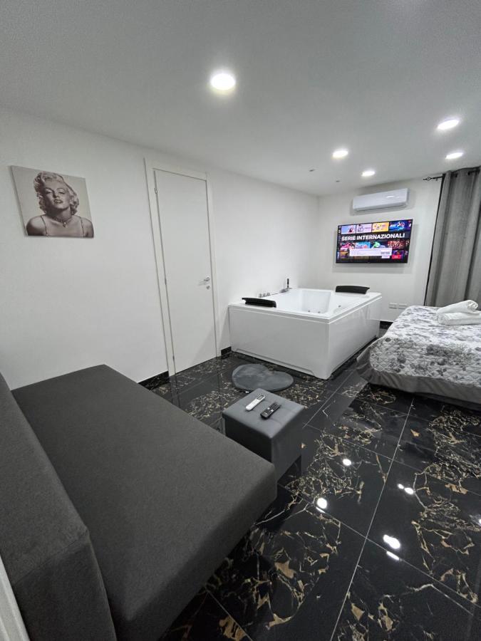 Giovanni Luxury Suites Napoli Exterior foto
