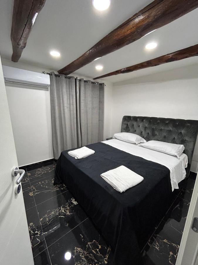 Giovanni Luxury Suites Napoli Exterior foto