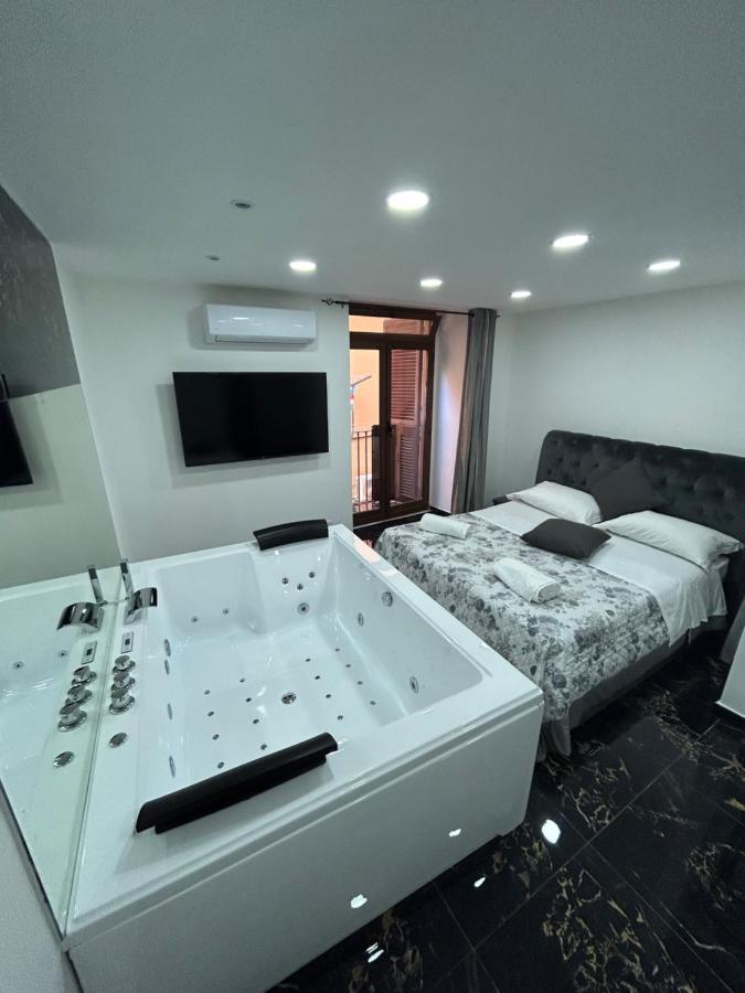 Giovanni Luxury Suites Napoli Exterior foto