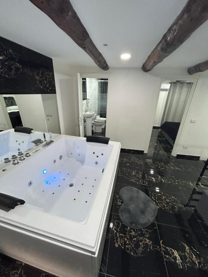 Giovanni Luxury Suites Napoli Exterior foto